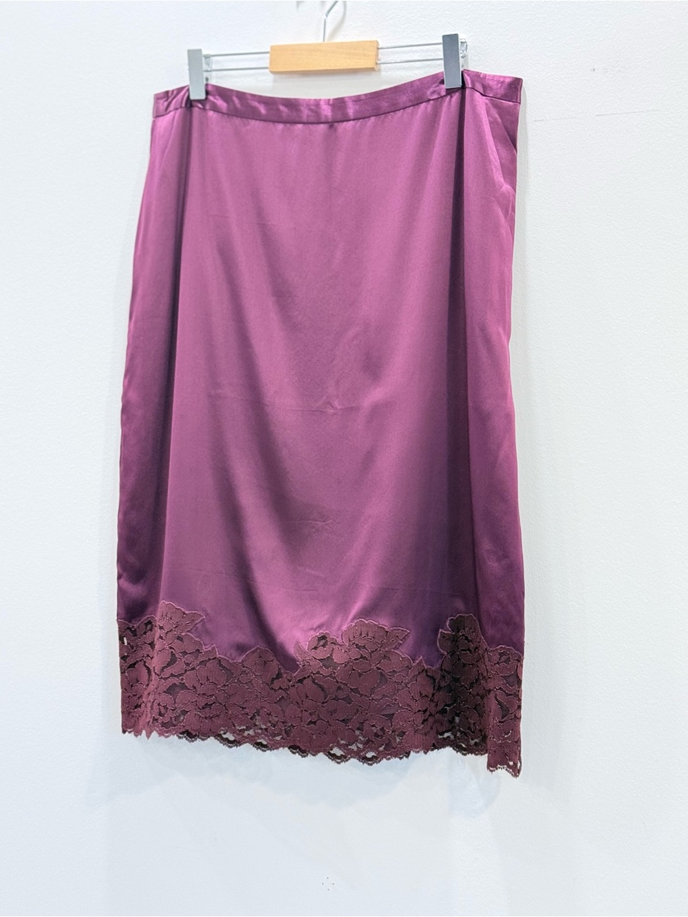 100% Silk - Banana Republic Burgundy Plum Satin Lace-Hem Slip Skirt